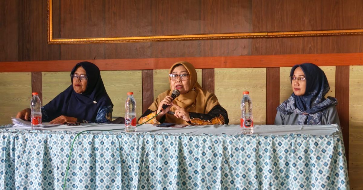 DP3AP2KB Kabupaten Probolinggo Bekali Perempuan Kepala Keluarga Keterampilan Membuat Hantaran untuk Tingkatkan Ekonomi
