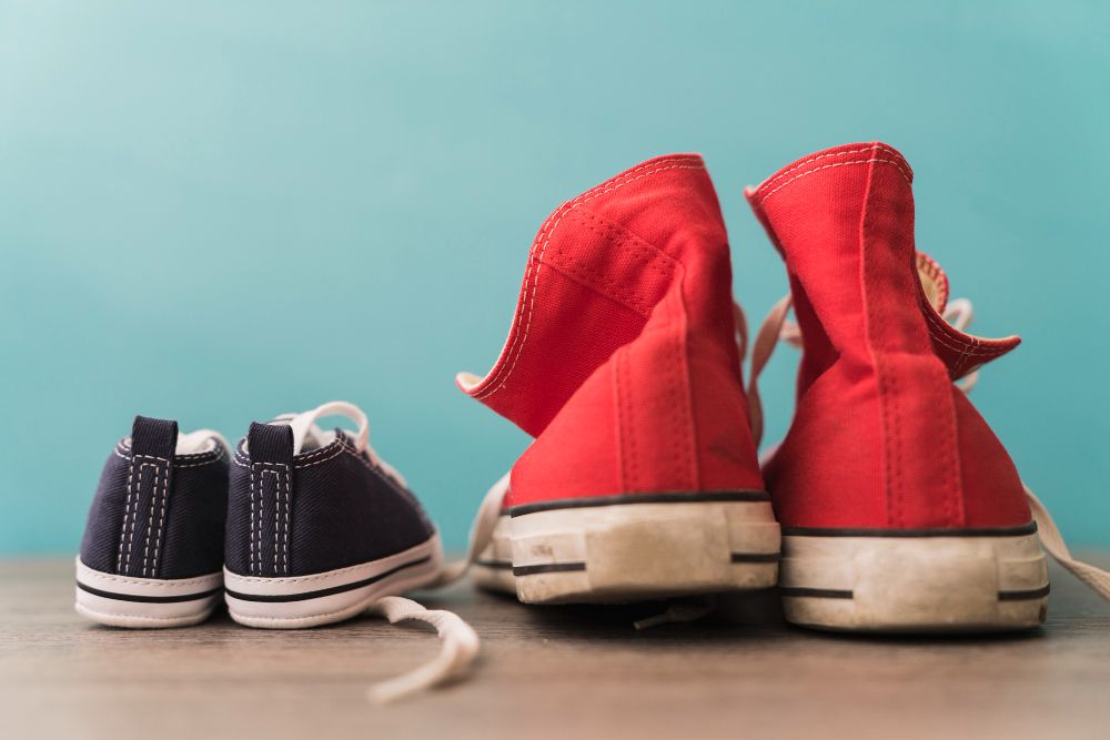 Sepatu Berjamur karena Lembap? Coba Cara Ini untuk Mengatasinya