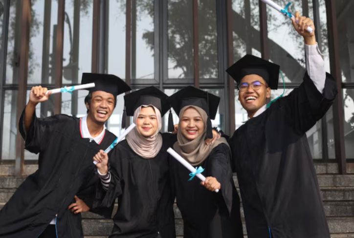 Wisuda Anti Boncos, Simak Tips Mengatur Anggaran dengan Bijak