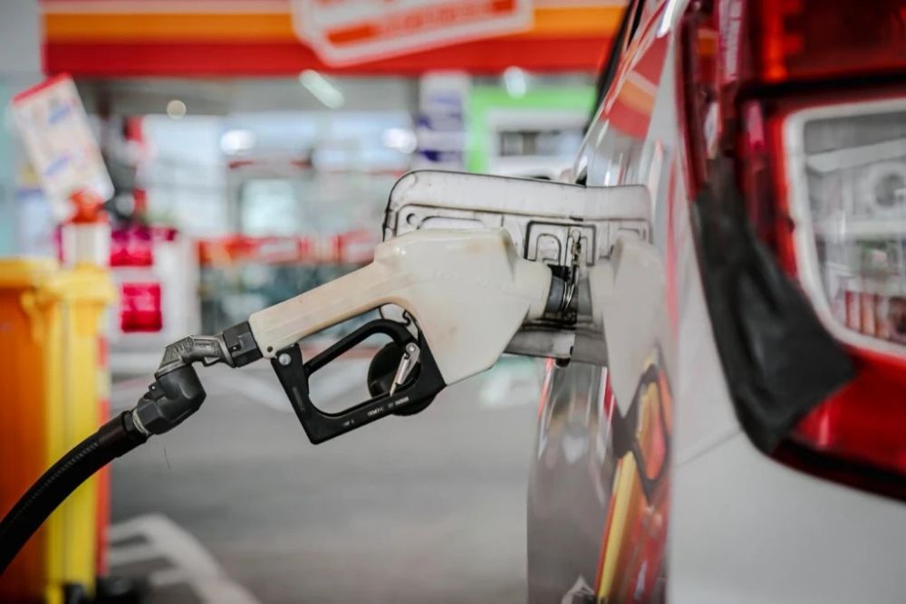 Boleh Nggak Mobil Hybrid Diisi Pertalite? Ini Faktanya