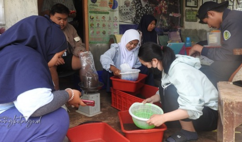 Mengubah Sampah Menjadi Berkah, Kisah Inspiratif Bank Sampah Eltari M-230 di Kota Malang