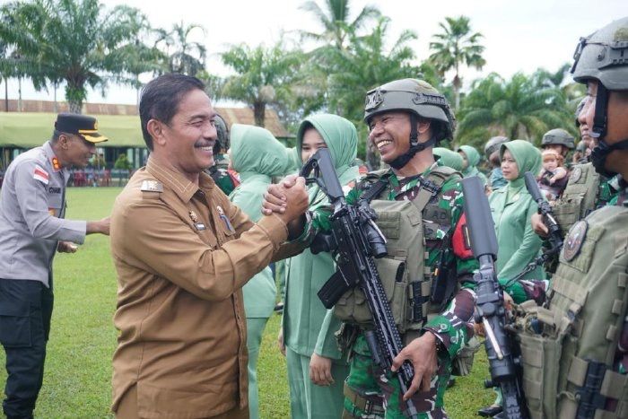 Wakil Bupati Aceh Besar Lepas 450 Prajurit Yonif 117 KY Menuju Penugasan di Papua