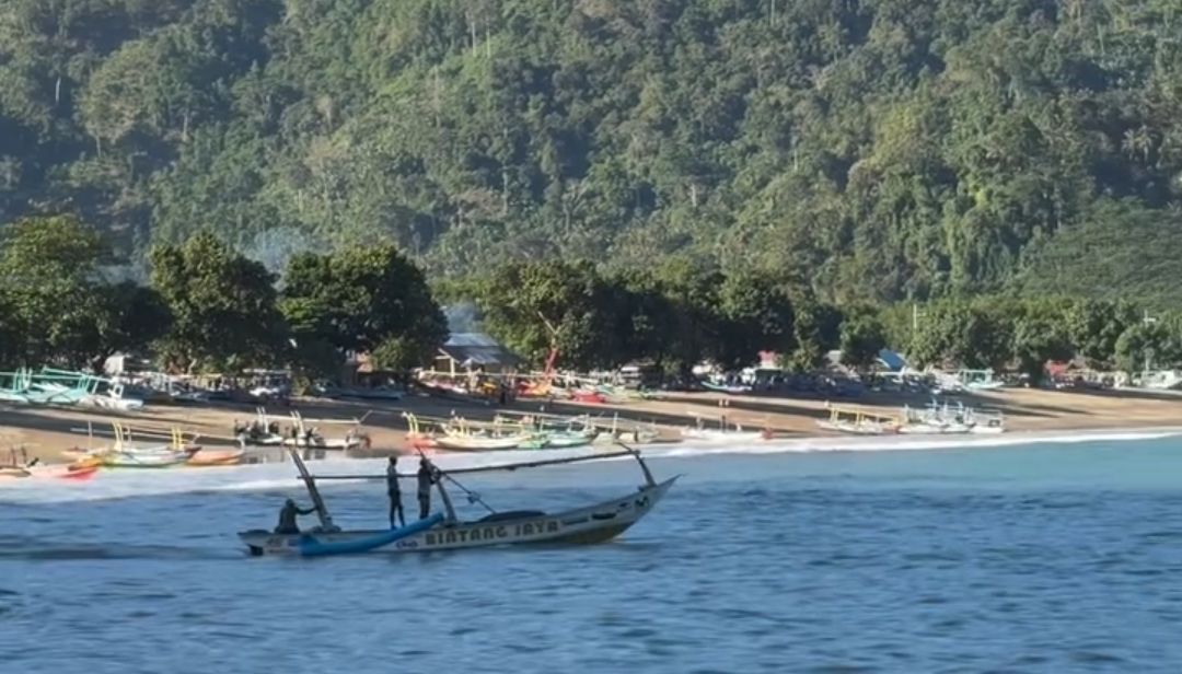 Selain Sendang Biru, Pantai Kondang Merak Jadi Surga Berburu Ikan Segar di Malang Selatan