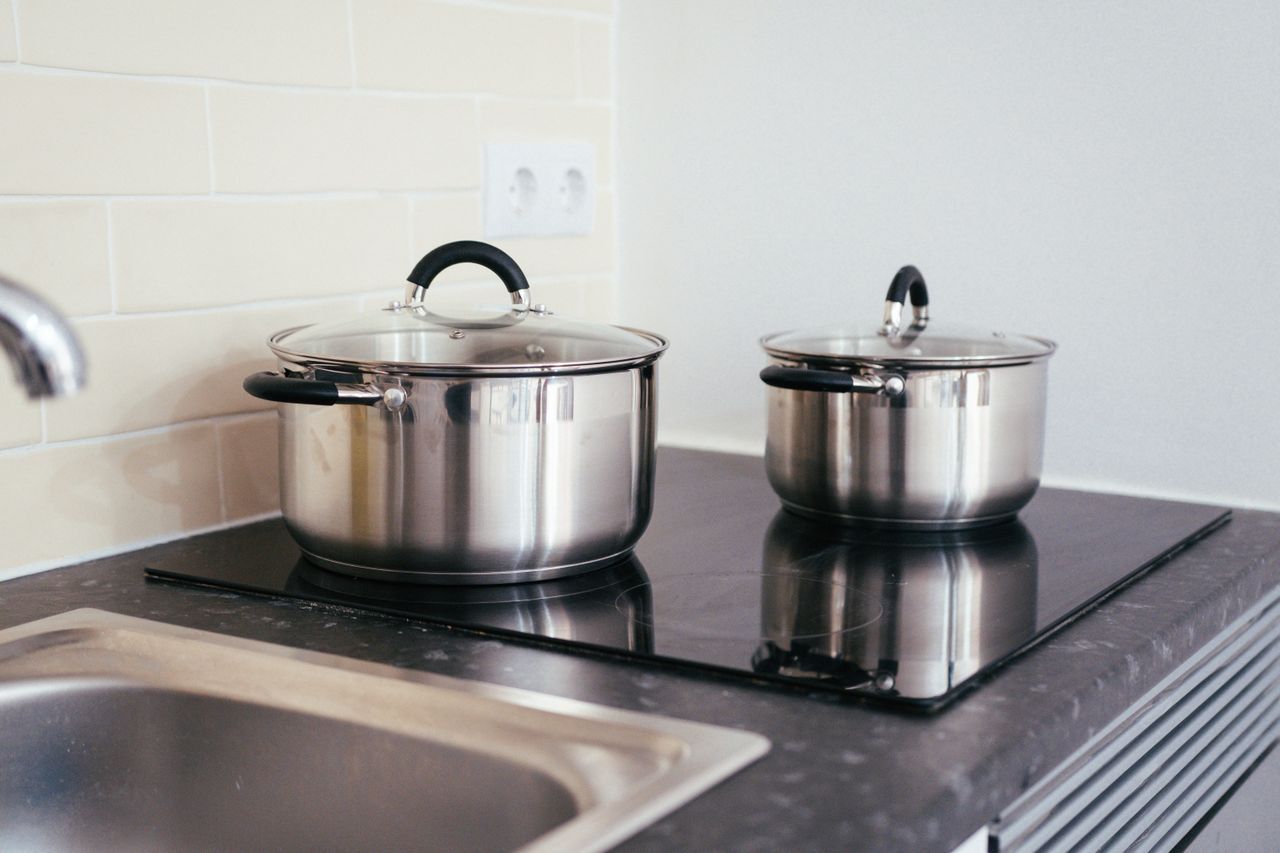 Beda Kompor Induksi dan Kompor Listrik, Mana yang Lebih Cocok untuk di Dapur?