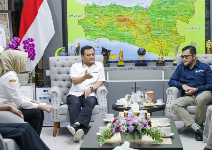 Gubernur Jateng Minta Industri Air Minum Kemasan Jaga Lingkungan