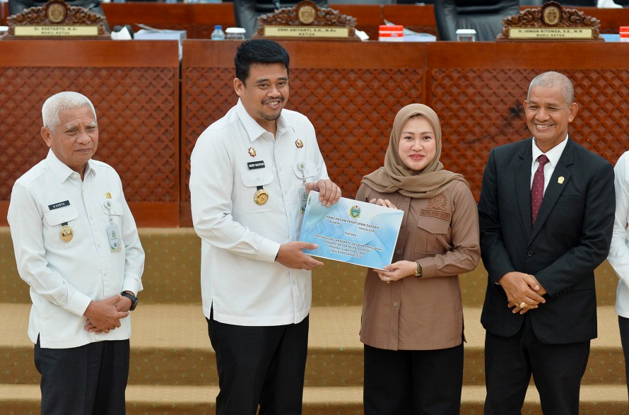 Bobby Nasution Sampaikan Laporan APBD 2025, Sumut Pertahankan Opini WTP