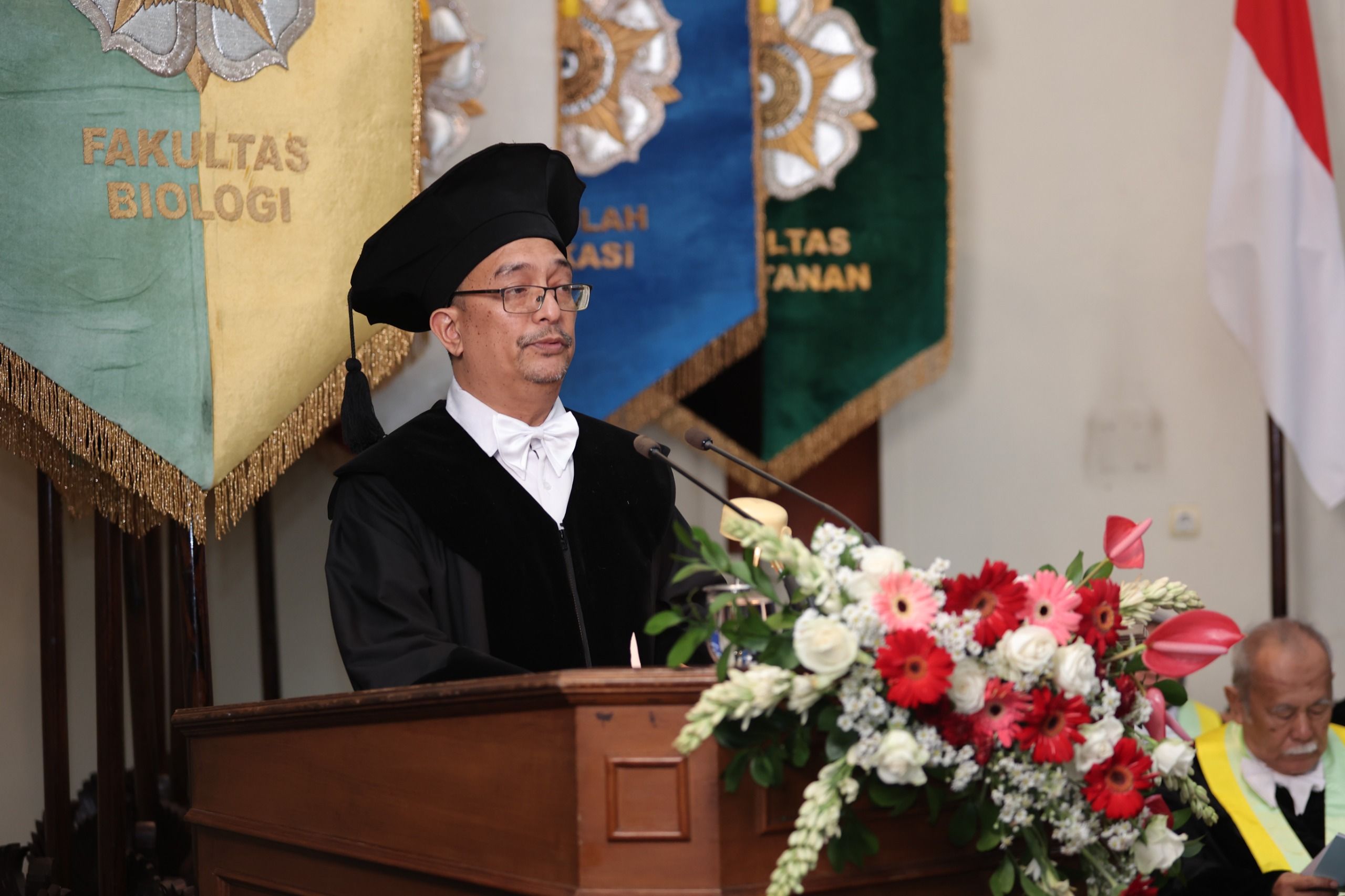 Dikukuhkan Jadi Guru Besar Biologi UGM, Prof Hendry Saragih Ungkap Potensi Industri Ayam Lokal