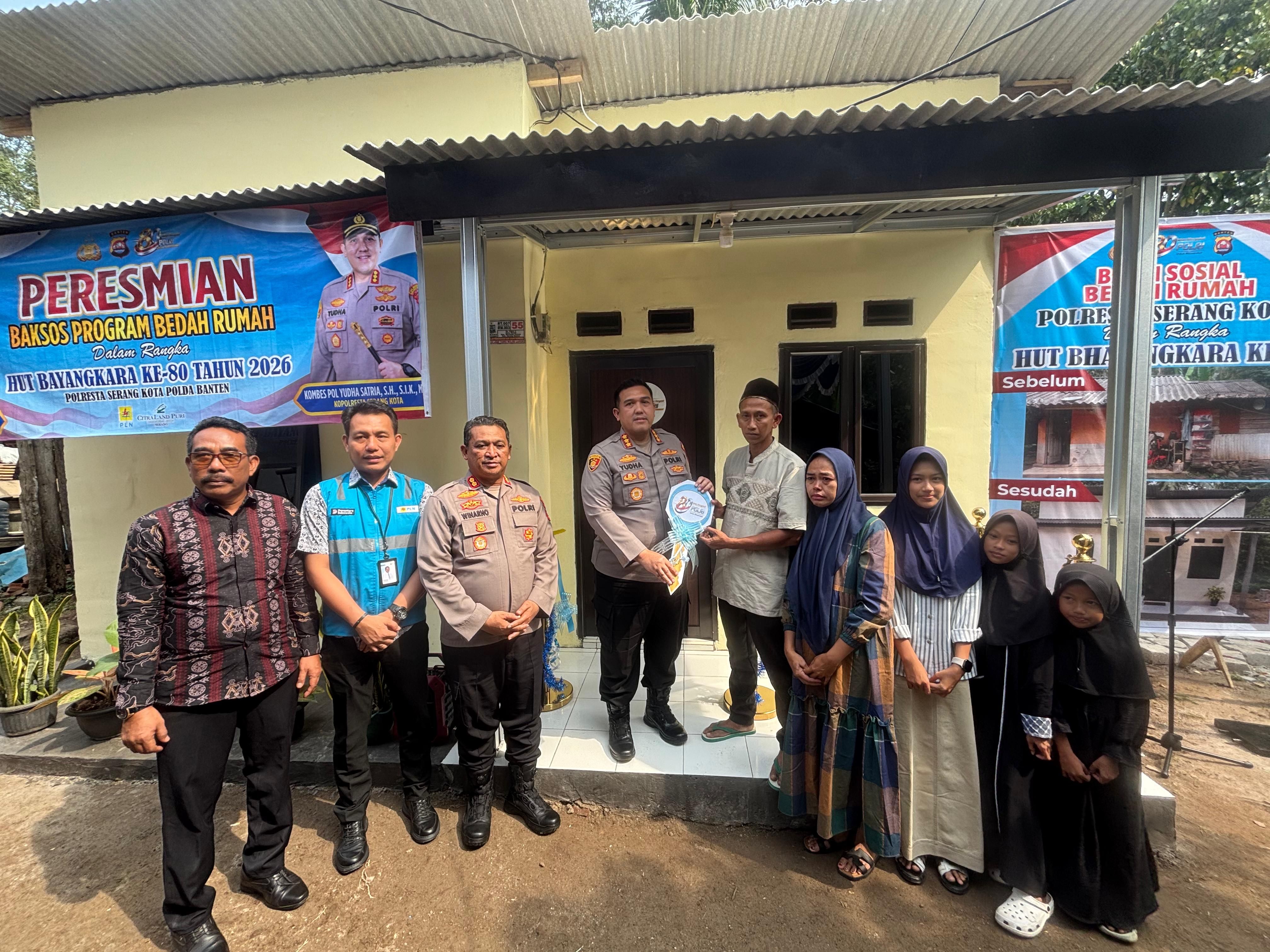 Kapolresta Serang Kota Resmikan Bakti Sosial Bedah Rumah dalam Rangka Hari Bhayangkara ke-80