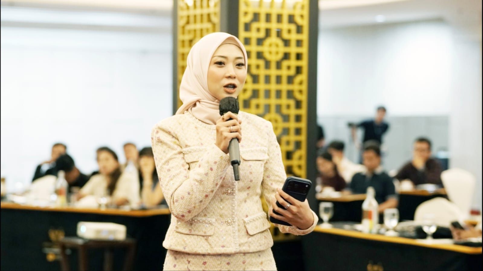 EdukatorTrading Cenli Yani Kupas Tuntas Strategi 3 EMA, Ratusan Trader Padati Seminar di Jakarta