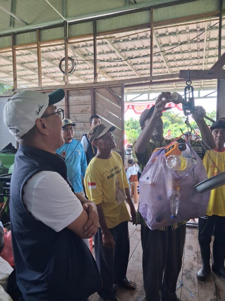 Langkah Nyata Desa Sungai Rangas Kalsel: Ubah Sampah Rumah Tangga Jadi Sembako Berkah