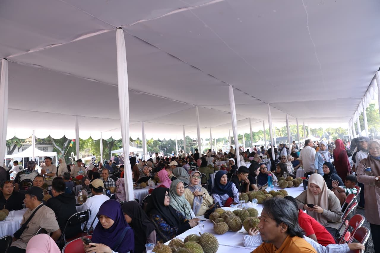 Rombongan Pejabat Babel Terbang ke Yogyakarta, Silaturahmi Sambil Makan Durian Bareng Perantau