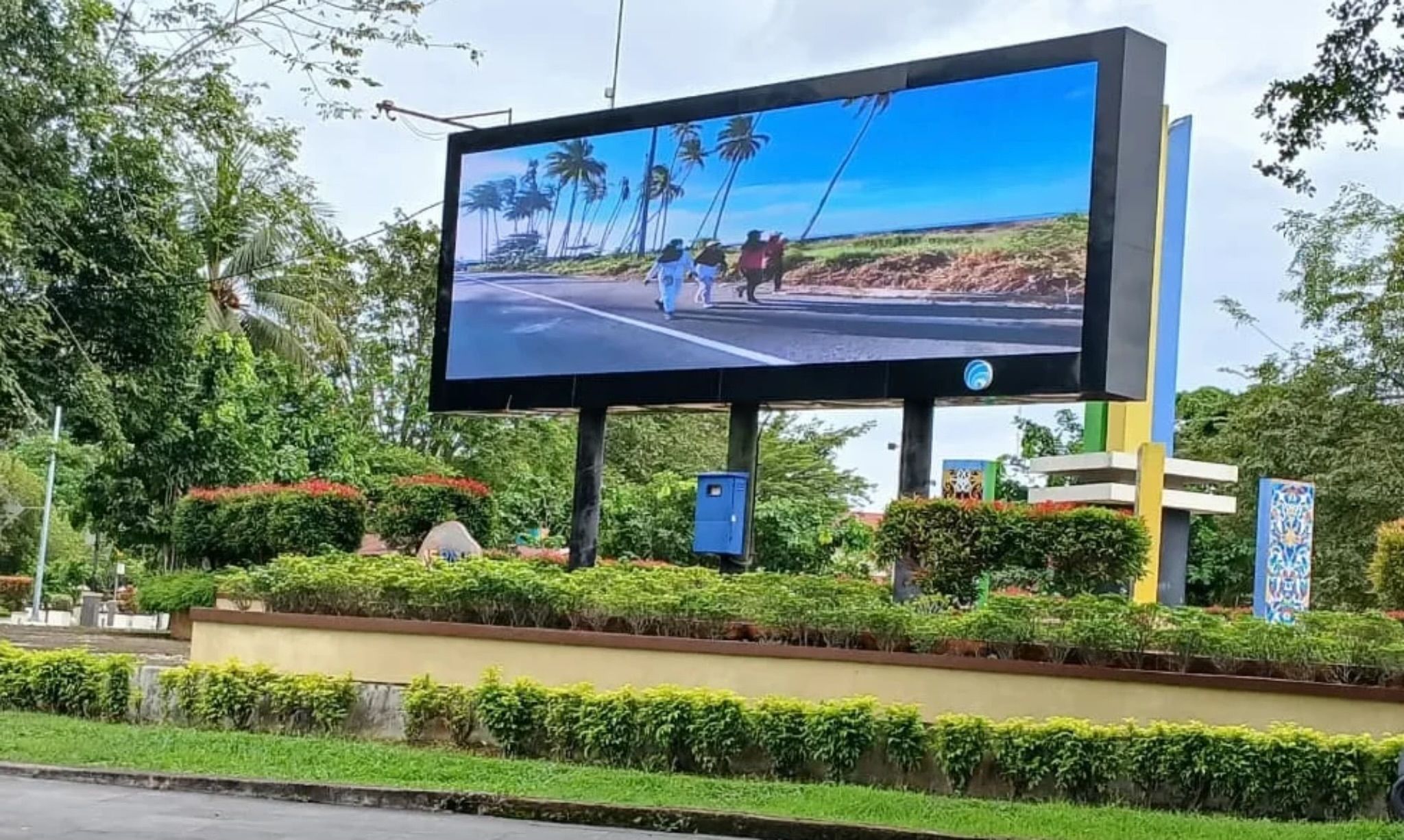 Warga Berau yang Buang Sampah Sembarangan Kena Sanksi Sosial di Videotron dan Pajang Foto di Medsos