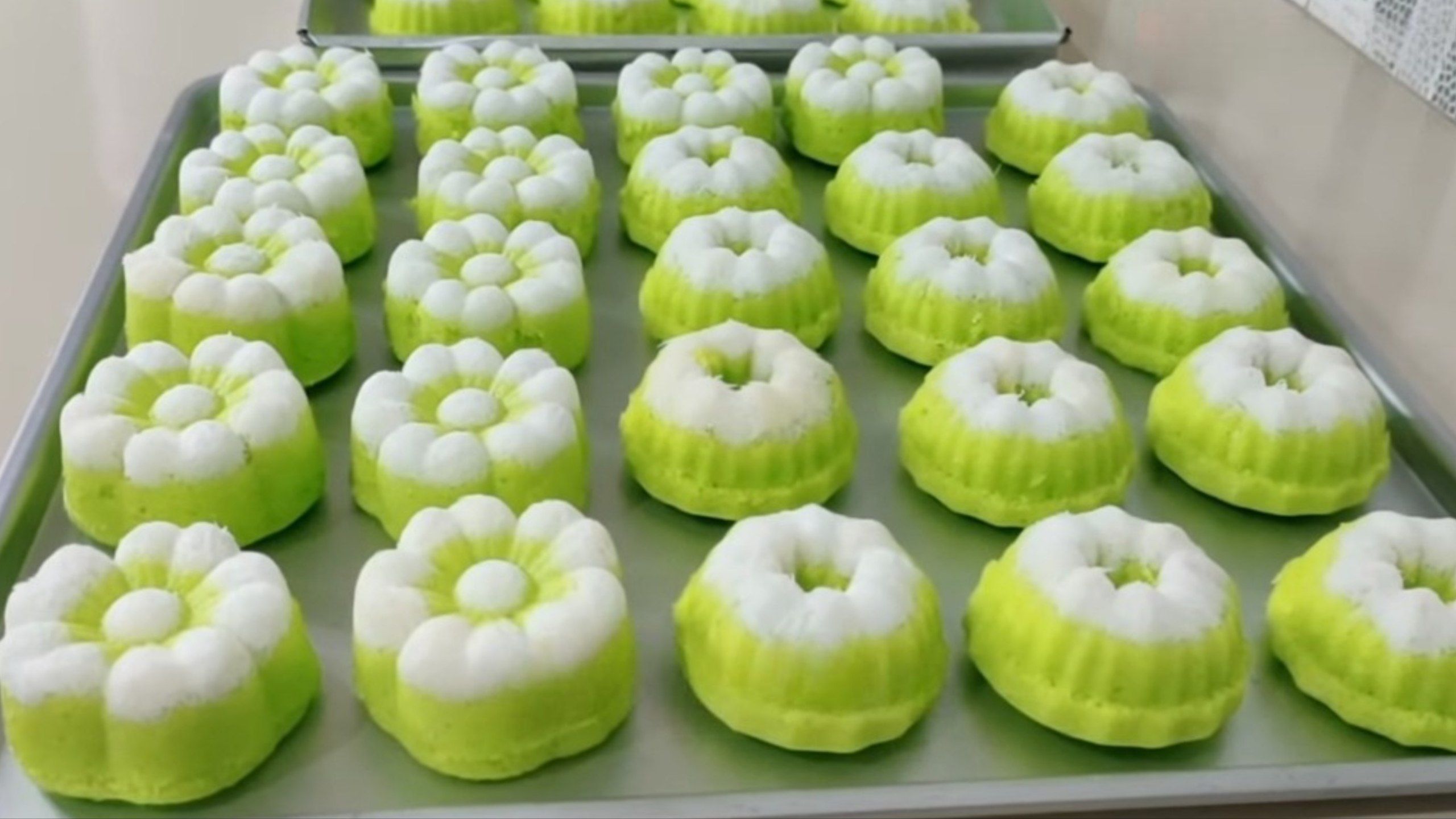 Resep Kue Putu Ayu Jadul dengan Gurih Kelapa yang Lezat