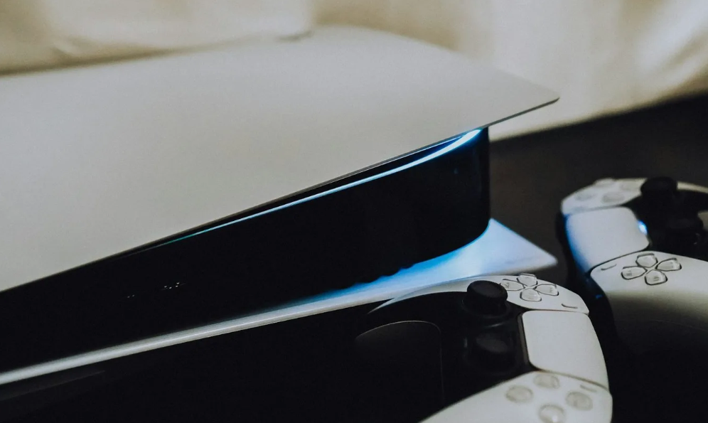 Sony Dikabarkan Hentikan Produksi Disc PS5 pada 2028, Masa Depan Game Fisik Terancam?