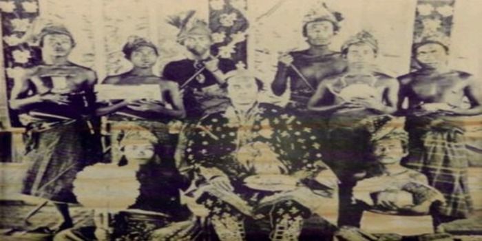 Menyelisik Kemegahan Regalia Kesultanan Sumbawa Simbol Kebesaran dan Sakralitas Adat Samawa
