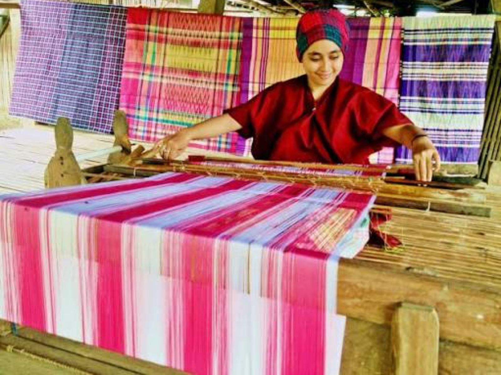 Jangan Sembarangan! Begini Cara Mencuci Sarung Sutera Bugis agar Keindahan dan Nilai Sakralnya Tetap Terjaga
