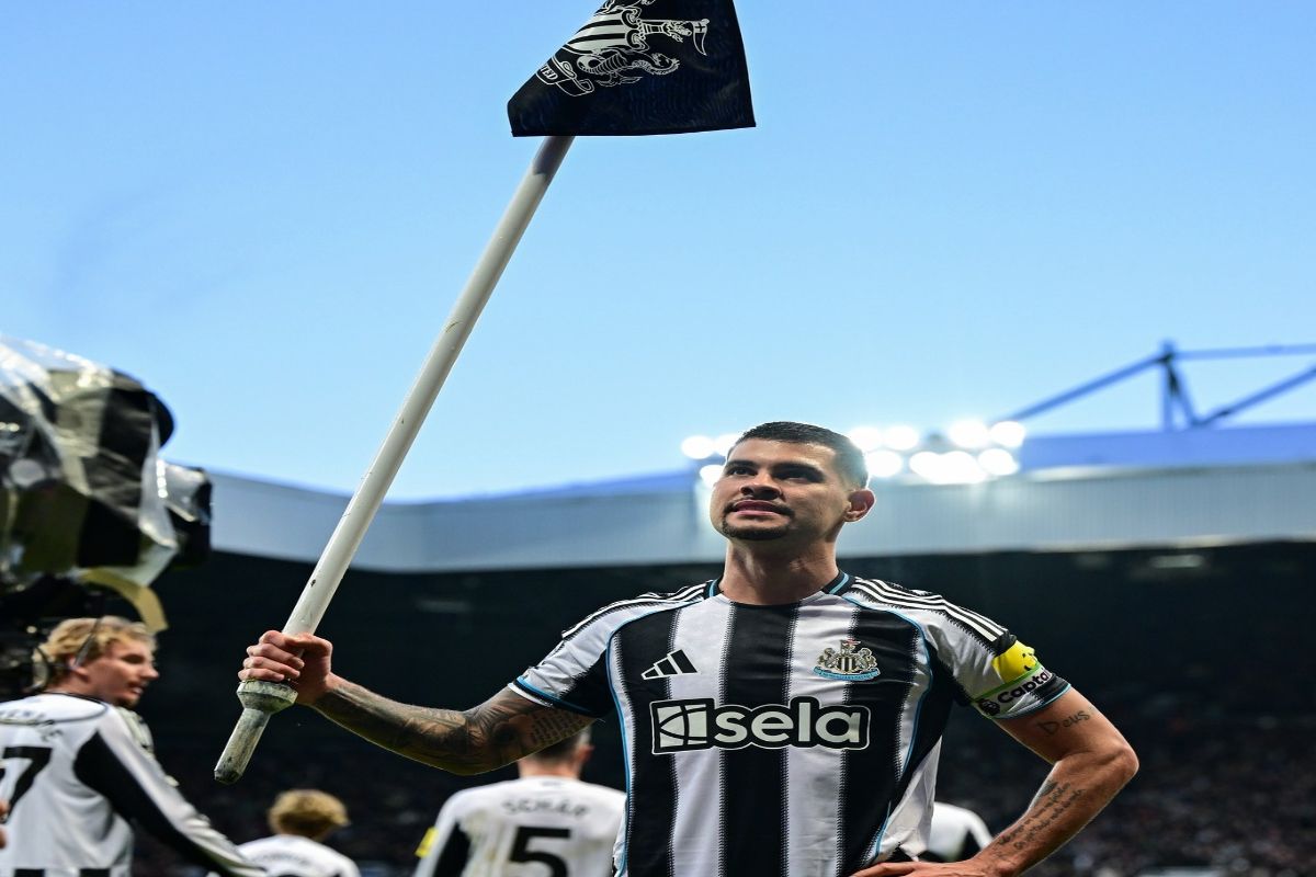 Bruno Guimaraes Minta Newcastle United untuk Melepasnya ke Arsenal