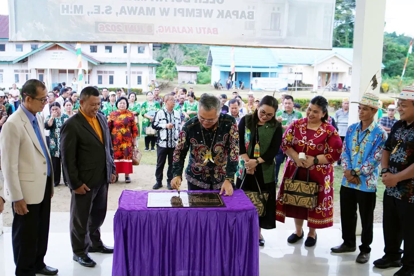 Buka Konferensi GKII Sungai Malinau, Bupati Wempi Ajak Gereja Jadi Kekuatan Membangun Masyarakat