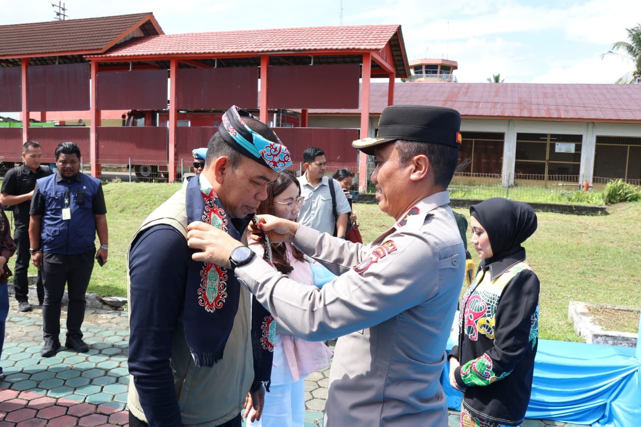 Disambut Wakapolda Kaltara, Irjen Pol Agus Wijayanto Tiba di Bumi Benuanta Jelang Sertijab