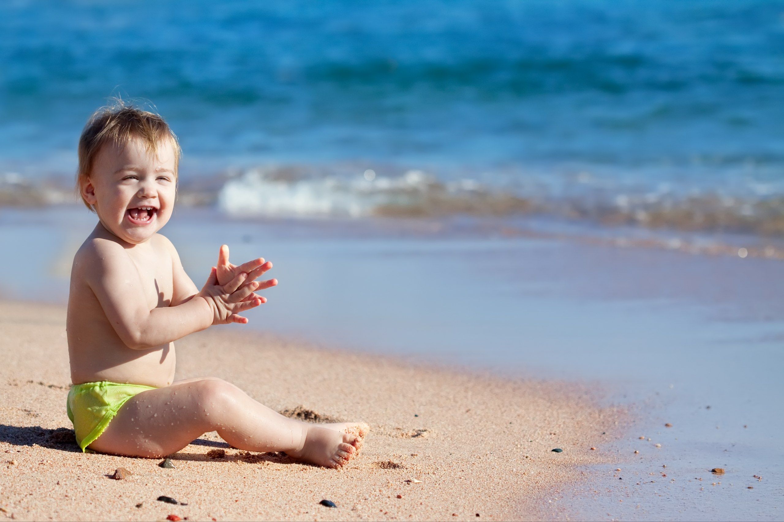 Perlengkapan Pantai Terbaik untuk Bayi agar Tetap Nyaman dan Aman: Jalan-jalan Jadi Tenang!