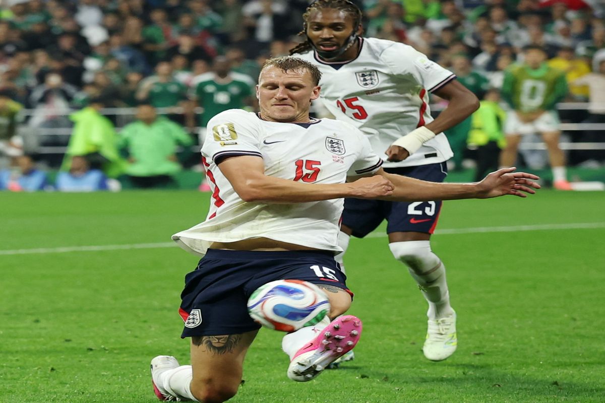 Dan Burn Gak Sabar Hadapi Erling Haaland di Perempatfinal Piala Dunia 2026
