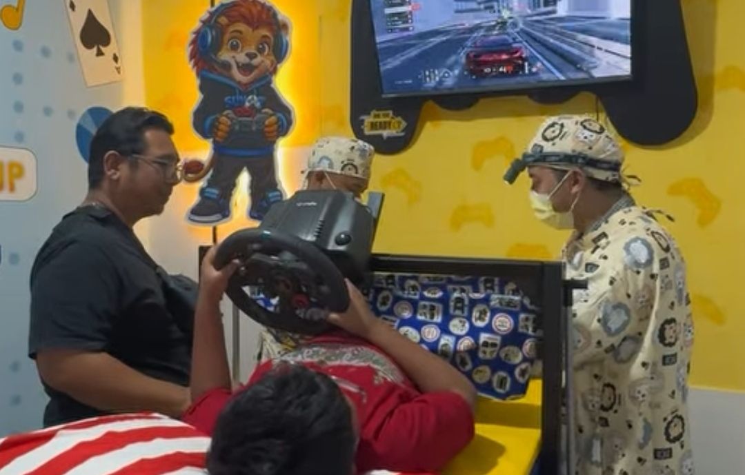 Sunat Sambil Main Game, Cara Baru Membuat Anak Lebih Tenang Saat Khitan