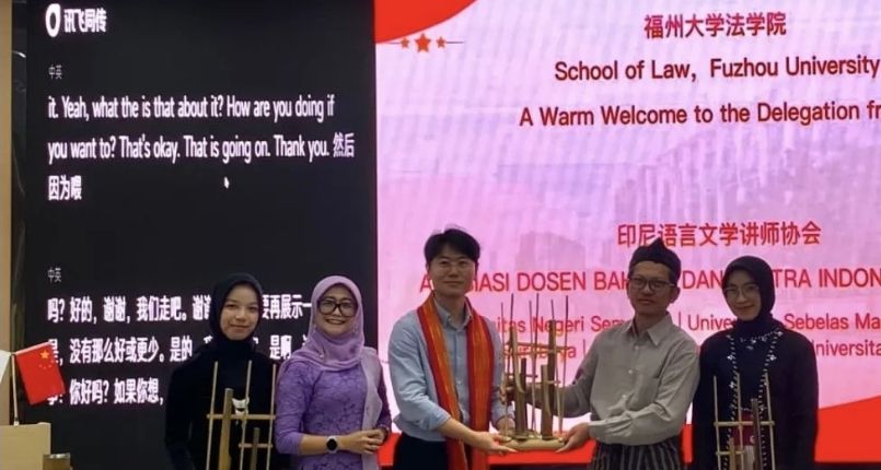 Mahasiswa di China Belajar Bahasa Indonesia dari Dosen Unnes