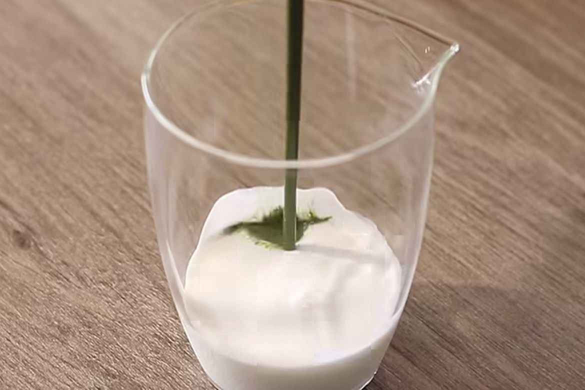 Cobain Minuman Kekinian! Resep Lychee Peach Tea Matcha Cloud yang Segar dan Creamy Banget