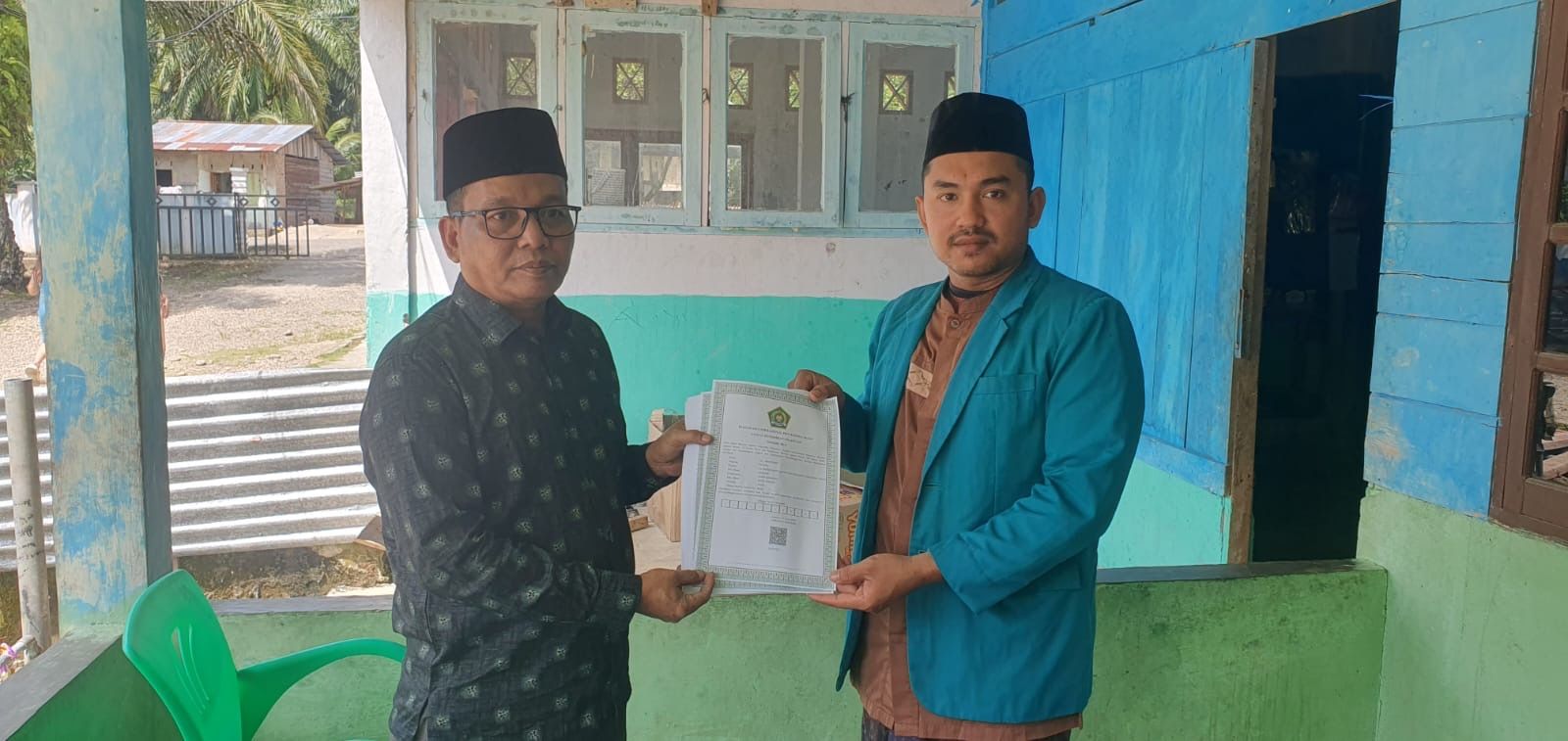 Perkuat Pendidikan Kitab Kuning, Kemenag Aceh Serahkan SK PSKK untuk Dayah Al Muhtadin
