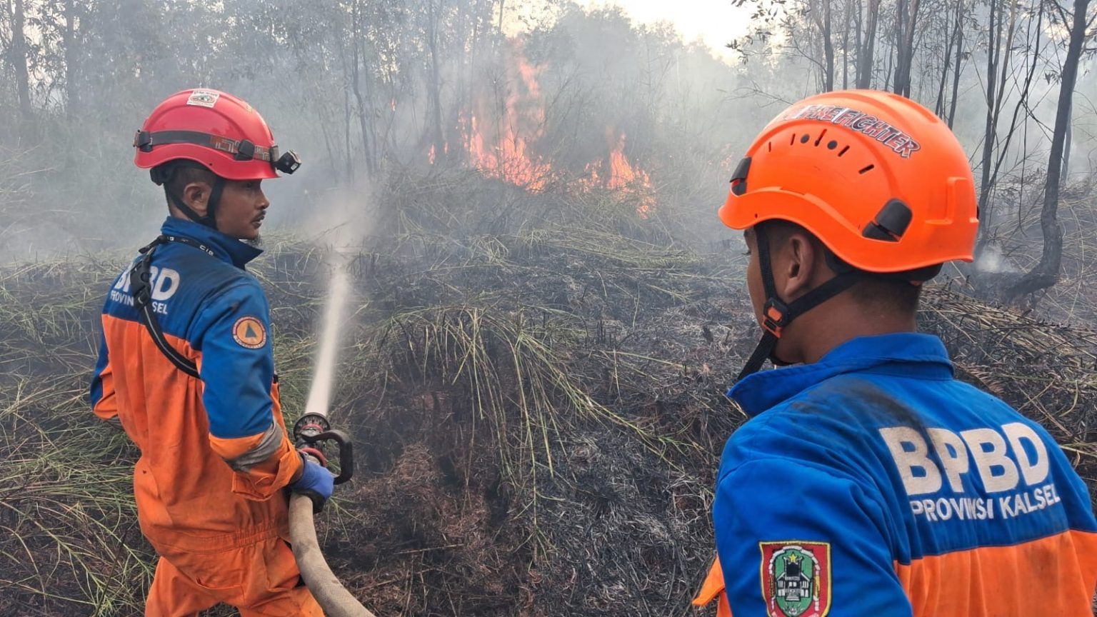 Strategi Cepat BPBD Kalsel Jinakkan Karhutla 2 Hektare di Banjarbaru, Amankan Permukiman Warga