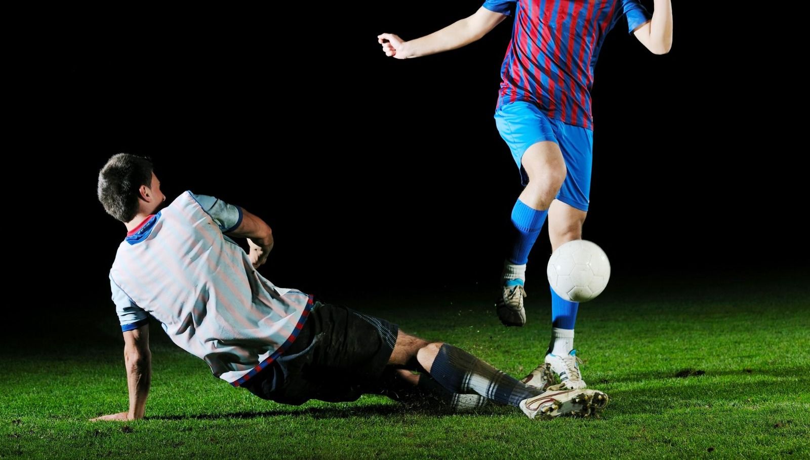 Membedah Aturan DOGSO: Panduan Lengkap Kriteria dan Sanksi Kartu bagi Pemain Sepak Bola