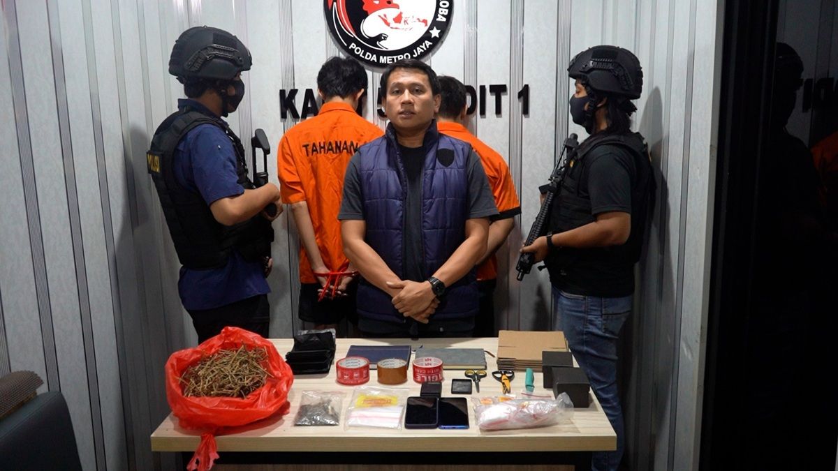 Polda Metro Bongkar Perdagangan Ganja Lewat Medsos, Modusnya Dikemas dalam Kotak Jam