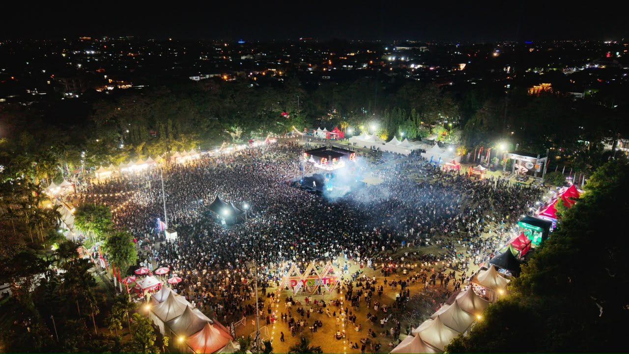 Senja Terakhir D Youth Fest 6.0: Musik, UMKM, dan Kreativitas Anak Muda Menutup Festival dengan Meriah