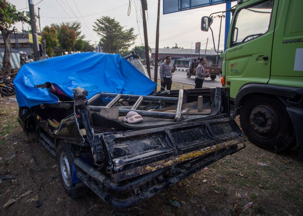 Mobil Bak Terbuka Dilarang Angkut Penumpang, Ini Pelajaran dari Tragedi Indramayu