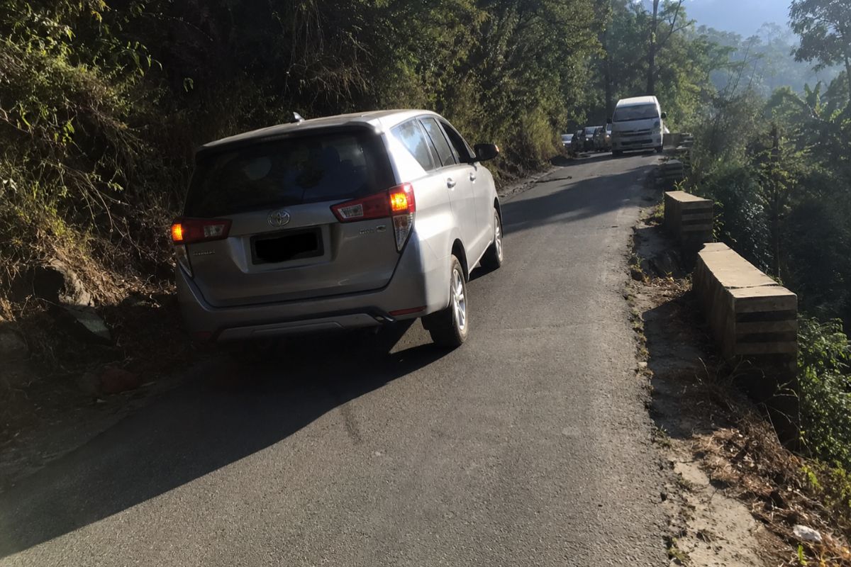 5 Cara Darurat saat Mobil Matic Mogok di Tanjakan, Secara Tiba-Tiba!