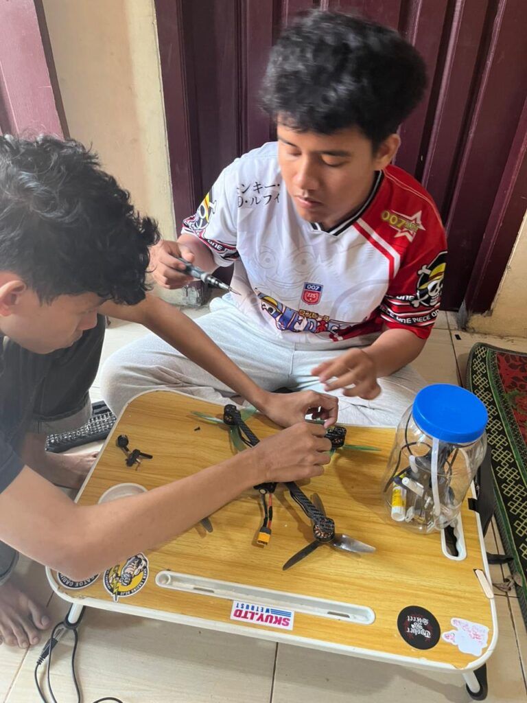 Mahasiswa Unila Ciptakan Drone Kumbang Pendeteksi Hama Kopi