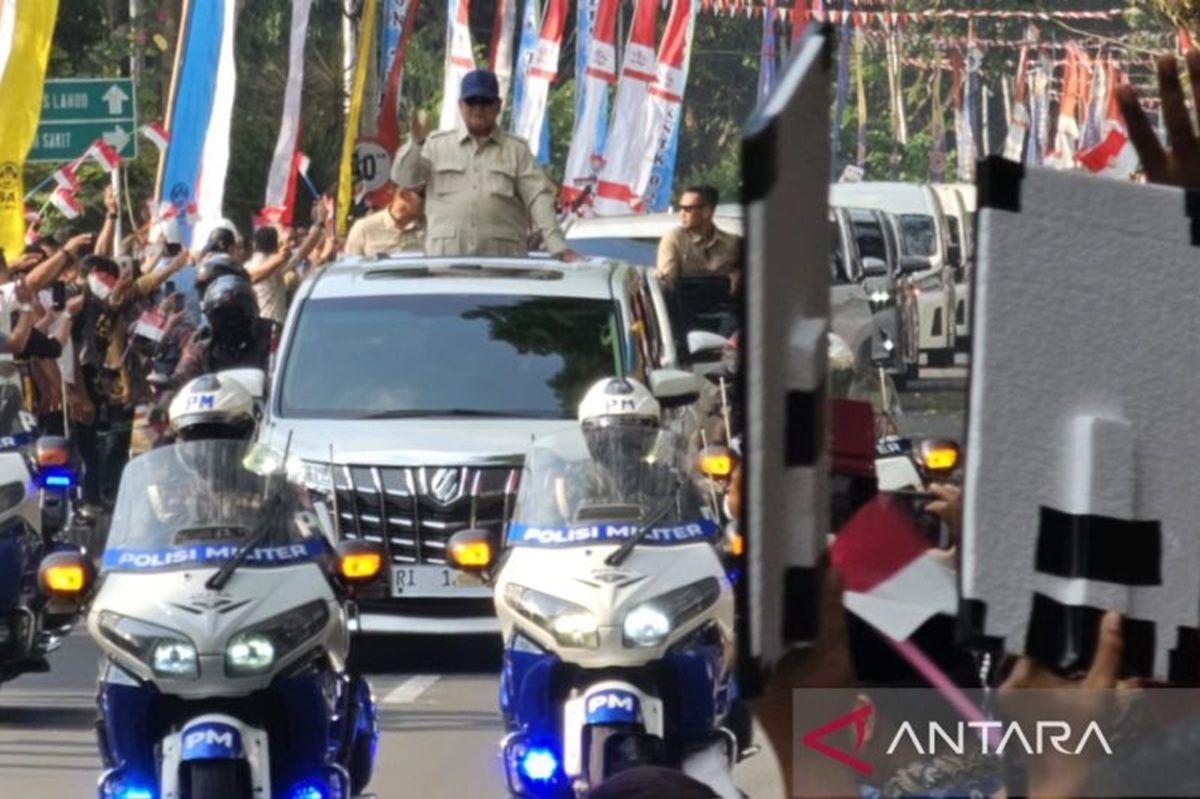 Sambut Presiden Prabowo, Warga Malang Kibarkan Bendera Merah Putih