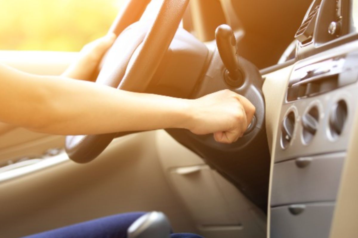 5 Cara Mengatasi Mobil Susah Distarter, Jangan Tunggu Sampai Rusak Total!