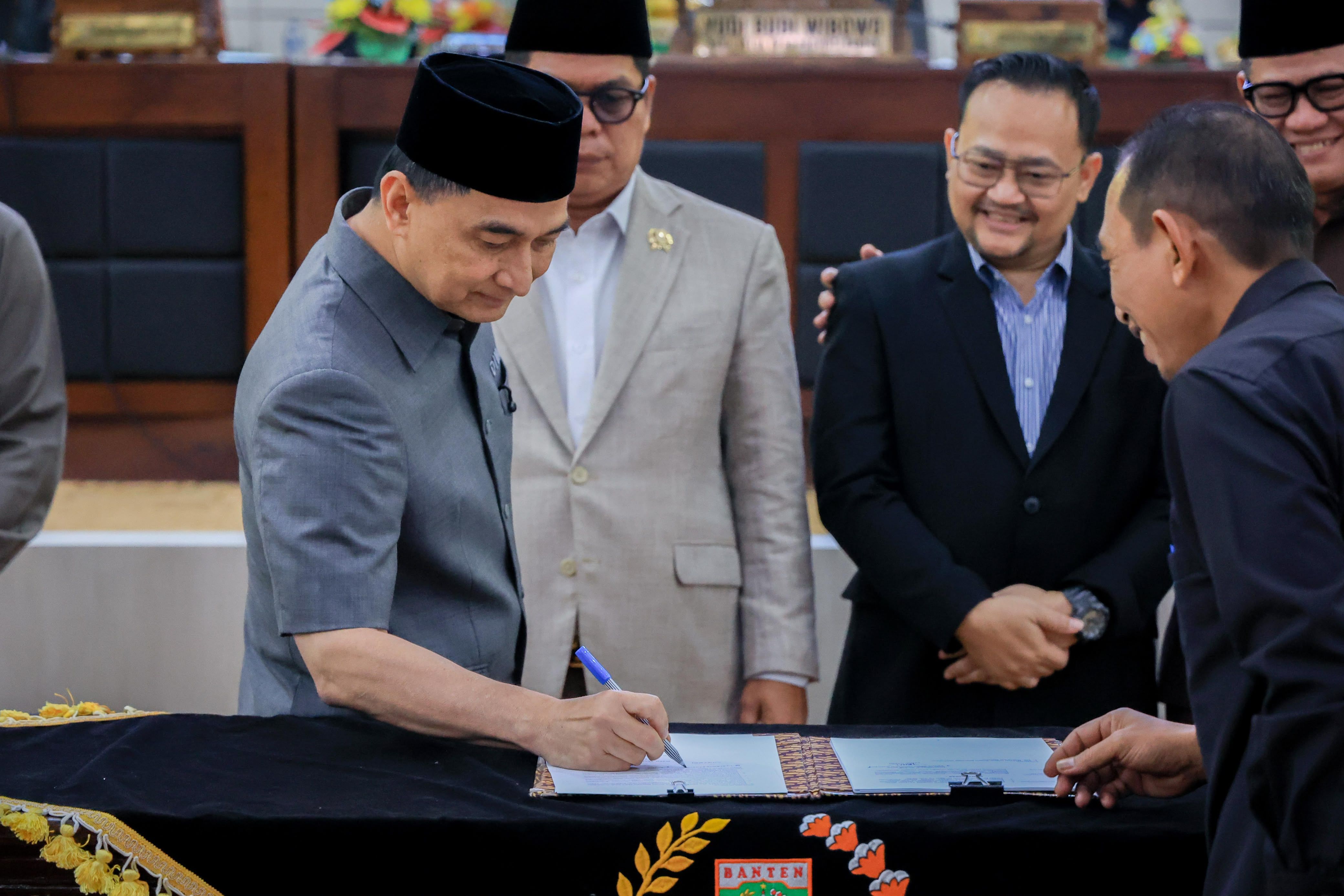 DPRD Setujui Raperda Pertanggungjawaban APBD 2025 Provinsi Banten
