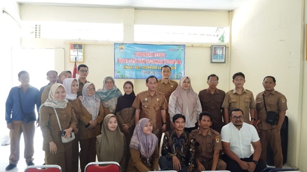 Diskominfo Kabupaten Cirebon Dorong Digitalisasi Data Desa Melalui Kegiatan Pusdatin di Kedawung