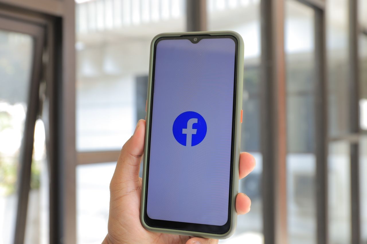50 Status Facbook Lucu Receh yang Bisa Undang Banyak Komentar