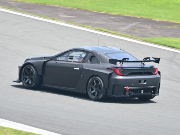 Toyota Terekam Uji Mobil Sport Misterius