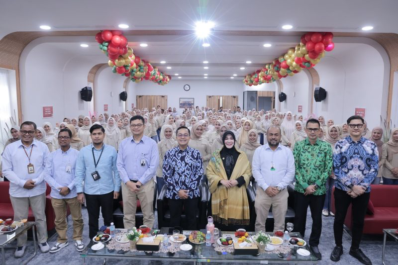Frontliner Jadi Garda Terdepan, Illiza Ajak Industri Keuangan Perkuat Kepercayaan Masyarakat