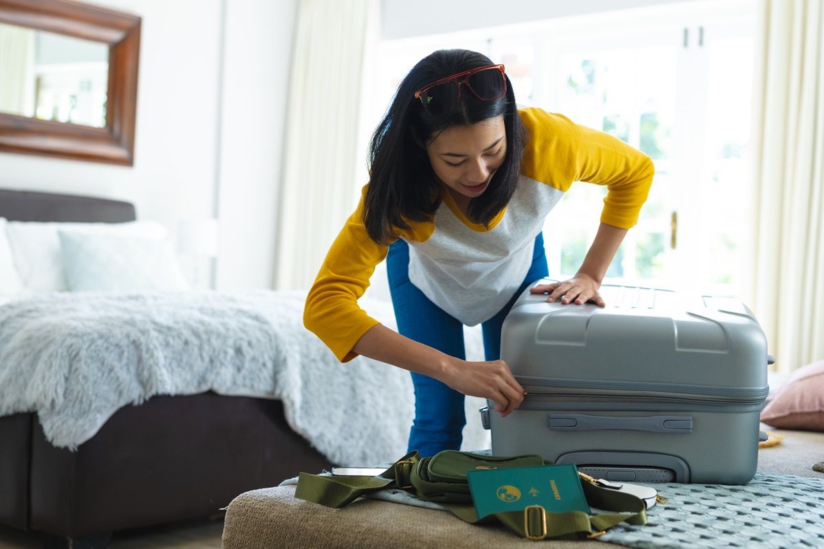 Cara Packing Koper ala Traveler Profesional, Muat Banyak tapi Tetap Rapi
