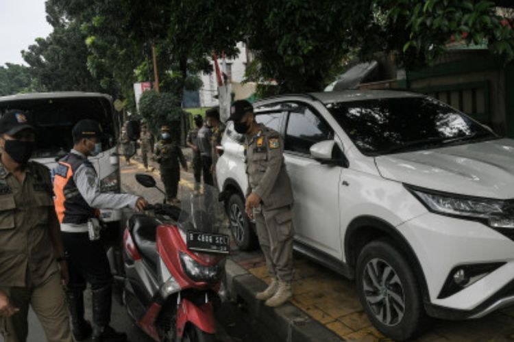 Pemprov DKI Siapkan Strategi Atasi Parkir Liar di Kawasan Senopati