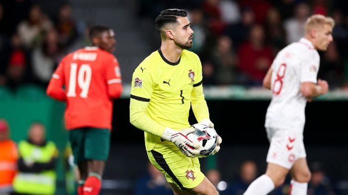 Manchester United Incar Diogo Costa yang Ingin Bermain di Premier League