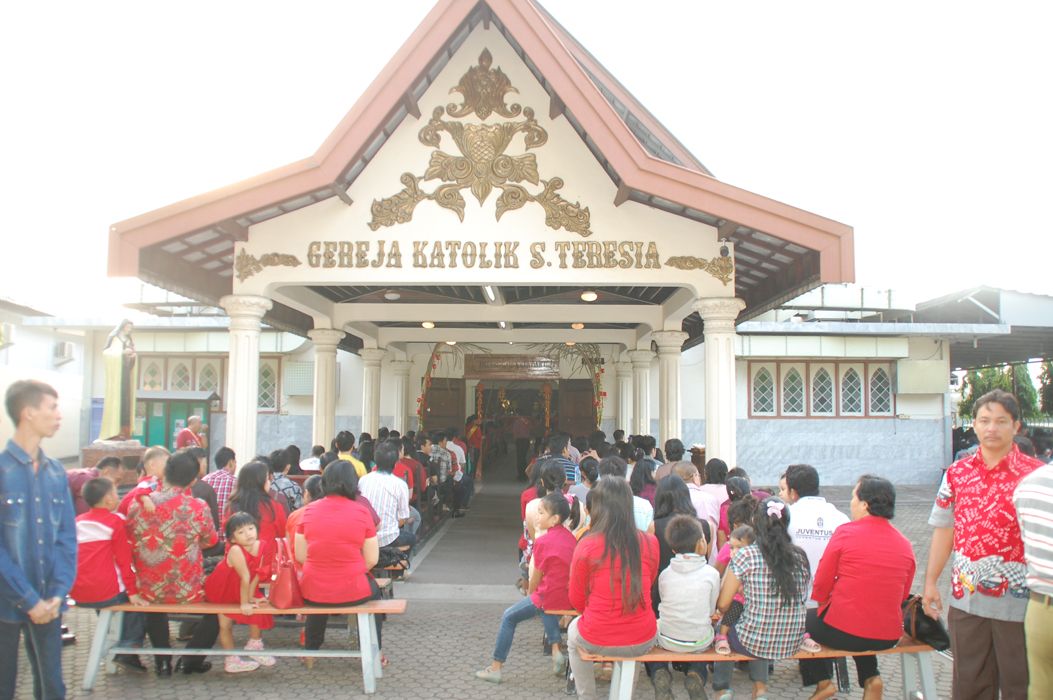 Gereja Santa Theresia: Menelusuri Jejak Katolik Pertama di Kota Jambi