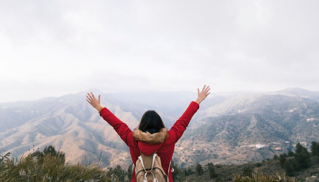 40 Caption Foto Tentang Gunung yang Singkat dan Aesthetic