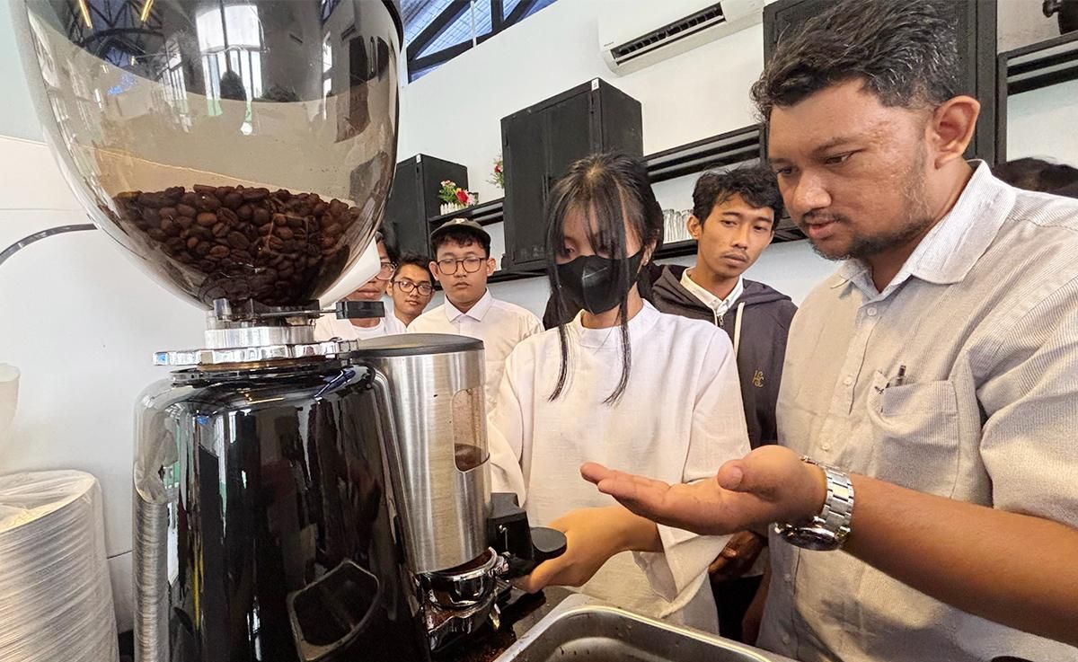 PPKD Jakarta Pusat Gelar Pelatihan Barista Batch 1 2026, Minat Warga Membludak