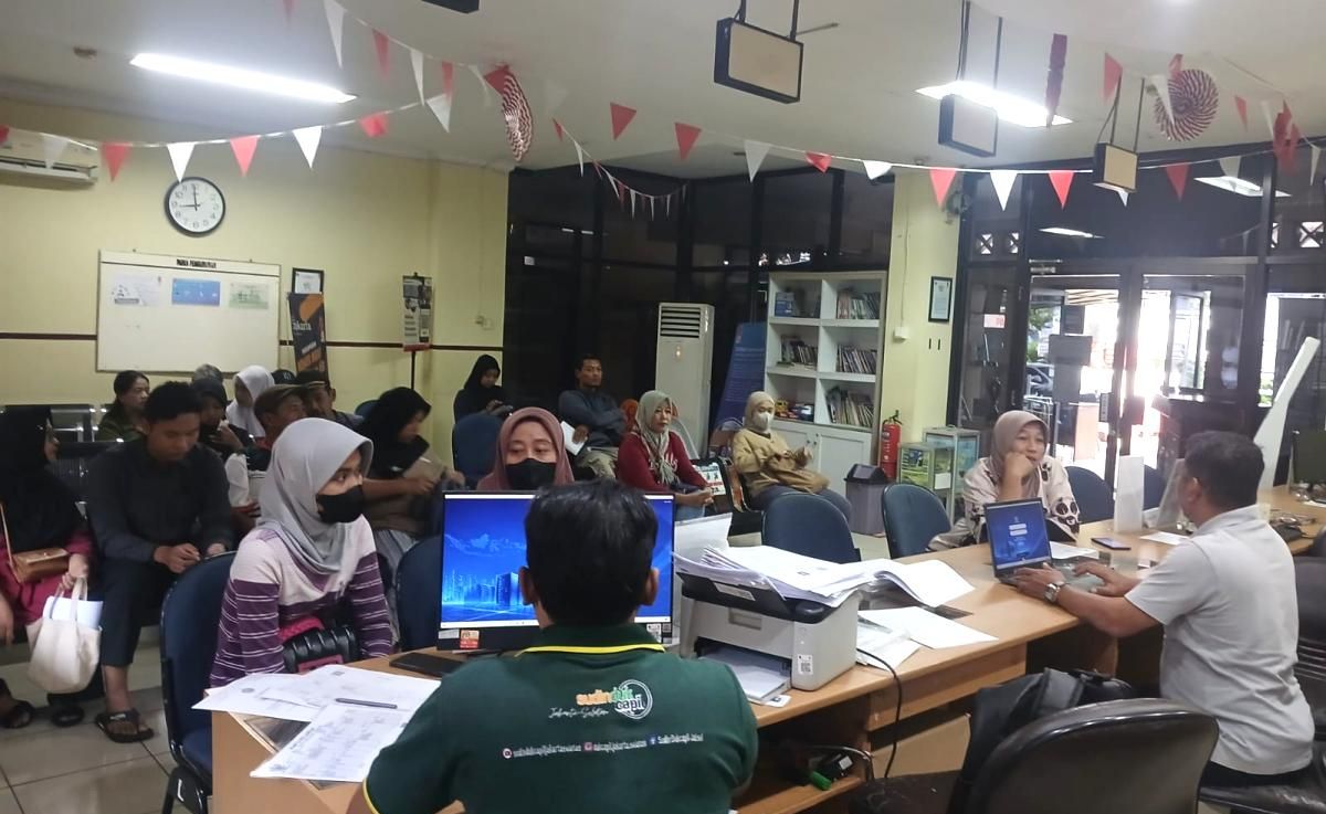 Program SAPA Dukcapil Kelurahan Bintaro Jakarta Selatan Sukses Layani 97 Warga Saat Akhir Pekan